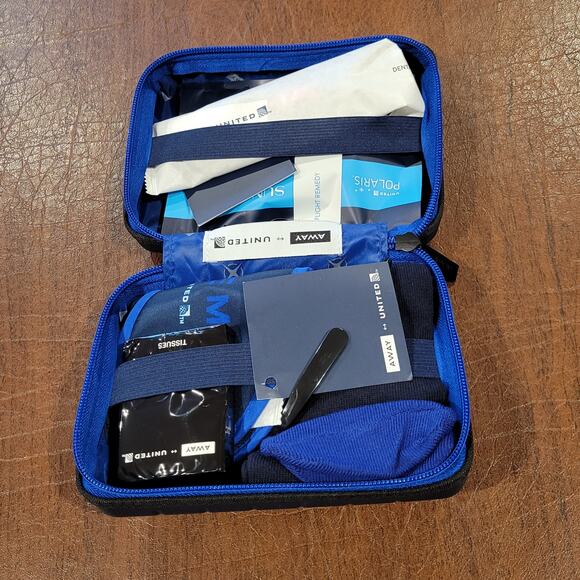 New AWAY Travel The Mini Suitcase Toiletry Case United Polaris Amenity Kit Pouch - Picture 9 of 15